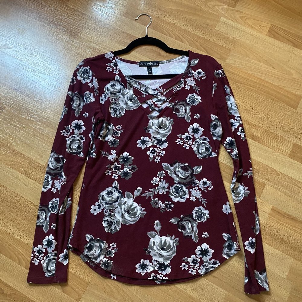 Floral Derek Heart Top Sz Medium